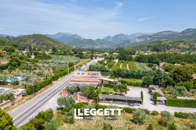 Commerce &agrave; vendre &agrave; CONDORCET  - 6 pi&egrave;ces - 256 m&sup2; 