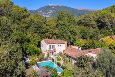 House for sale village villa