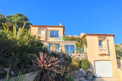 House for sale in LES ISSAMBRES  - 5 rooms - 200 m&sup2; 