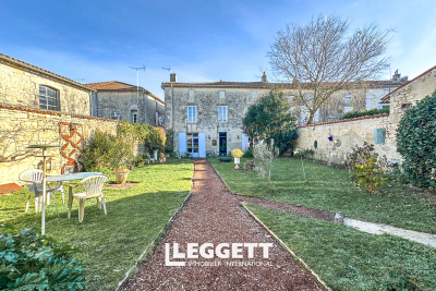 Maison &agrave; vendre &agrave; MATHA  - 8 pi&egrave;ces - 318 m&sup2; 