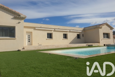 Maison &agrave; vendre &agrave; UCHAUD  - 6 pi&egrave;ces - 178 m&sup2; 