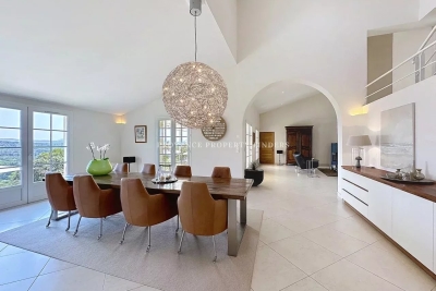 Maison &agrave; vendre &agrave; Entrecasteaux  - 8 pi&egrave;ces 254 m&sup2; 