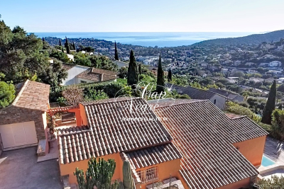 Maison &agrave; vendre vue mer terrasse cavalaire sur mer 