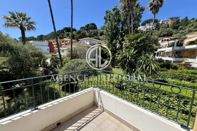 Appartement &agrave; louer &agrave; ST-JEAN-CAP-FERRAT  - 3 pi&egrave;ces - 60 m&sup2; 