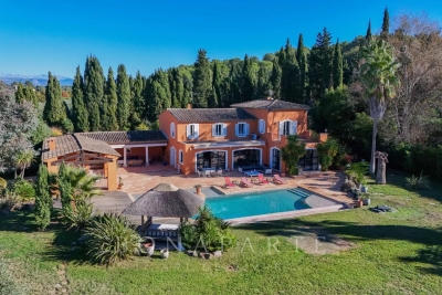 Maison &agrave; vendre &agrave; MOUGINS  - 11 pi&egrave;ces - 561 m&sup2; 