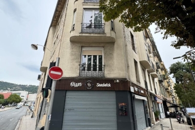 Appartement &agrave; vendre 4 pieces 