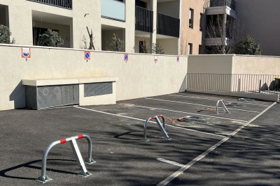 Parking/Garage &agrave; louer &agrave; LA TOUR-DE-SALVAGNY   - 10 m&sup2; 