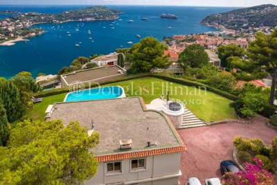 Maison &agrave; vendre &agrave; VILLEFRANCHE-SUR-MER  - 6 pi&egrave;ces - 262 m&sup2; 