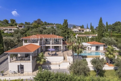 Maison &agrave; vendre &agrave; CHATEAUNEUF-GRASSE  - 8 pi&egrave;ces - 280 m&sup2; 