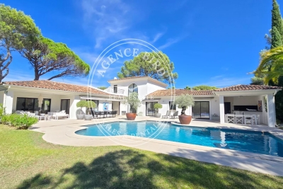 Maison &agrave; vendre &agrave; ST-RAPHAËL  - 7 pi&egrave;ces - 330 m&sup2; 