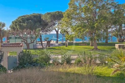 Maison &agrave; vendre &agrave; ST-RAPHAËL  - 5 pi&egrave;ces - 180 m&sup2; 