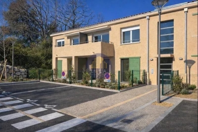 Apartment to rent in LAURIS  - 2 rooms - 50 m&sup2; 