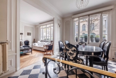 Appartement &agrave; vendre &agrave; PARIS 7EME  - 5 pi&egrave;ces - 144 m&sup2; 