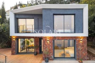 House to rent in THÉOULE-SUR-MER  - 4 rooms - 110 m&sup2; 