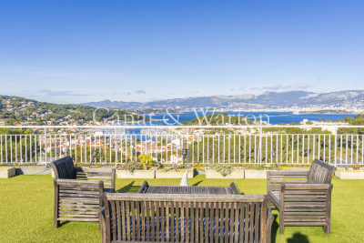 Appartement &agrave; vendre &agrave; ST-MANDRIER-SUR-MER  - 4 pi&egrave;ces - 100 m&sup2; 