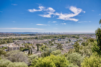 Maison &agrave; vendre &agrave; MANDELIEU-LA-NAPOULE  - 7 pi&egrave;ces - 270 m&sup2; 