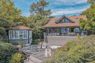 Villa in Cap Ferret for rental from 11 000 € / week, Photo 1