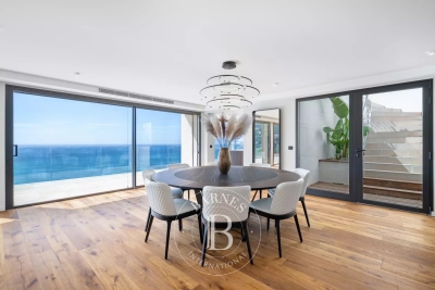 Appartement &agrave; vendre &agrave; ROQUEBRUNE-CAP-MARTIN  - 6 pi&egrave;ces - 290 m&sup2; 