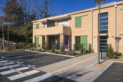 Apartment to rent in LAURIS  - 2 rooms - 50 m&sup2; 