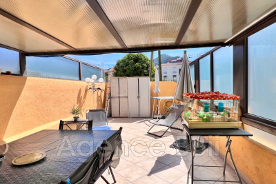 Maison &agrave; vendre &agrave; LA TRINITÉ  - 5 pi&egrave;ces - 123 m&sup2; 