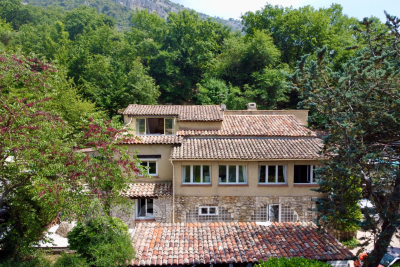 Maison &agrave; vendre &agrave; immobilier TOURRETTE-LEVENS  - 7 pi&egrave;ces - 276 m&sup2; 