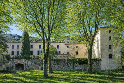 Maison &agrave; vendre &agrave; ANDUZE  - 14 pi&egrave;ces - 400 m&sup2; 