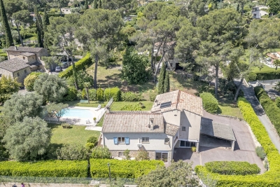 Maison &agrave; vendre &agrave; MOUGINS  - 9 pi&egrave;ces - 238 m&sup2; 