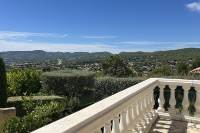 Maison &agrave; vendre &agrave; CEYRESTE  - 4 pi&egrave;ces - 164 m&sup2; 