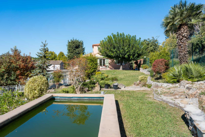 Maison &agrave; vendre &agrave; MARSEILLE 11EME  - 6 pi&egrave;ces - 180 m&sup2; 