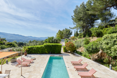 Maison &agrave; vendre &agrave; ROQUEVAIRE  - 6 pi&egrave;ces - 350 m&sup2; 