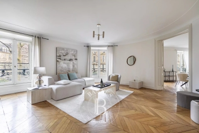 Apartment for sale in PARIS 17EME  - 5 rooms - 175 m&sup2; 