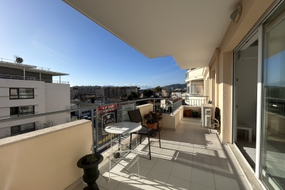 Appartement &agrave; vendre &agrave; CANNES-LA-BOCCA  - 2 pi&egrave;ces - 47 m&sup2; 