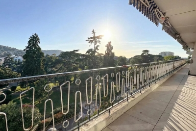 Apartment for sale in LE CANNET  - 2 rooms - 71 m&sup2; 