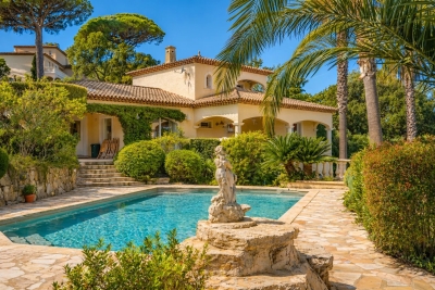 Maison &agrave; vendre &agrave; STE-MAXIME  - 6 pi&egrave;ces - 225 m&sup2; 