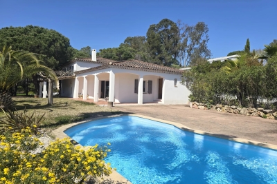 Maison &agrave; vendre piscine commerces st raphael 