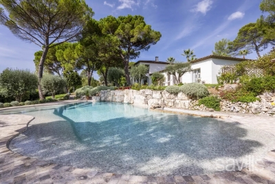 Maison &agrave; vendre &agrave; MOUGINS  - 12 pi&egrave;ces - 814 m&sup2; 