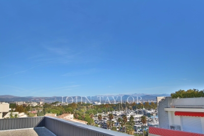 Appartement &agrave; vendre &agrave; ANTIBES  - 4 pi&egrave;ces - 97 m&sup2; 