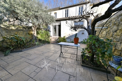 Maison &agrave; vendre &agrave; SALON-DE-PROVENCE  - 5 pi&egrave;ces - 140 m&sup2; 