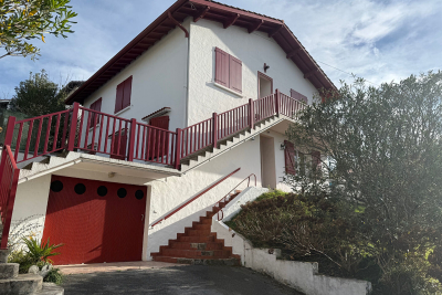 Maison &agrave; vendre &agrave; HENDAYE  - 8 pi&egrave;ces - 152 m&sup2; 