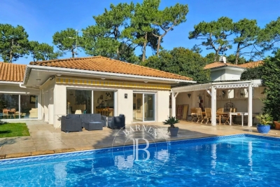 Maison &agrave; vendre &agrave; PYLA-SUR-MER  - 7 pi&egrave;ces - 250 m&sup2; 
