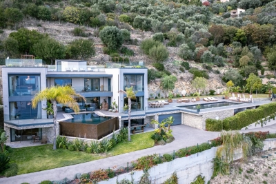 House to rent in EZE  - 7 rooms - 554 m&sup2; 