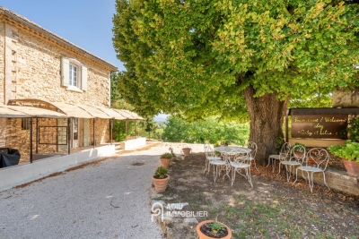 Maison &agrave; vendre &agrave; PONT-ST-ESPRIT  - 7 pi&egrave;ces - 157 m&sup2; 