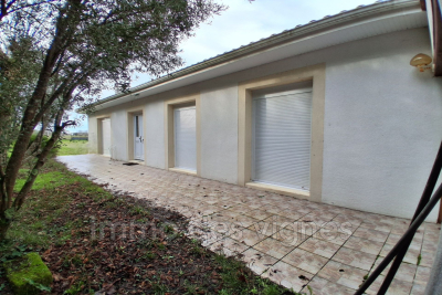 House for sale in AMBARÈS-ET-LAGRAVE  - 5 rooms - 188 m&sup2; 