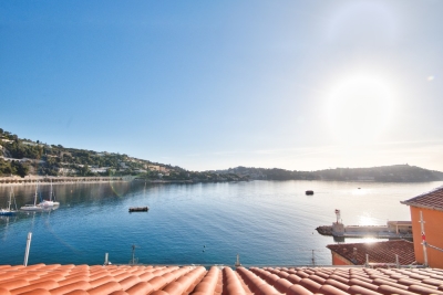Apartment for sale in VILLEFRANCHE-SUR-MER  - 3 rooms - 100 m&sup2; 