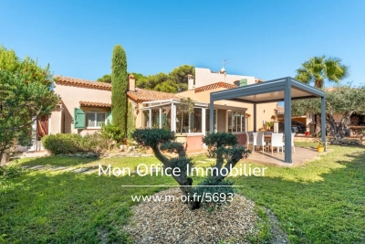 Maison &agrave; vendre &agrave; SAUSSET-LES-PINS  - 6 pi&egrave;ces - 180 m&sup2; 