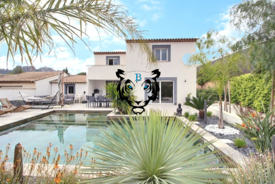 Maison &agrave; vendre &agrave; ROQUEBRUNE-SUR-ARGENS  - 5 pi&egrave;ces - 154 m&sup2; 