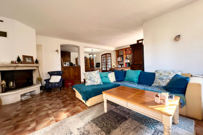 Maison &agrave; vendre &agrave; ROQUEVAIRE  - 6 pi&egrave;ces - 160 m&sup2; 