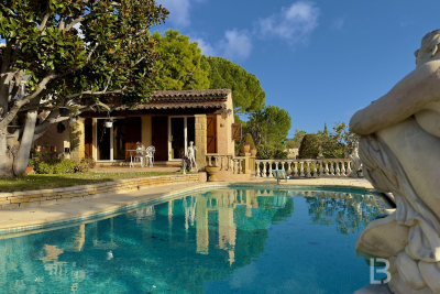 House for sale in BIOT  - 4 rooms - 135 m&sup2; 