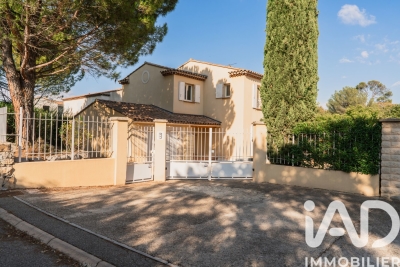 Maison &agrave; vendre &agrave; AIX-EN-PROVENCE  - 6 pi&egrave;ces - 180 m&sup2; 