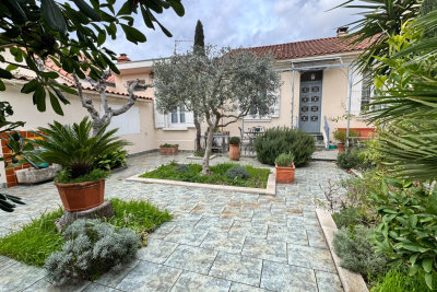 Maison &agrave; vendre &agrave; AVIGNON  - 10 pi&egrave;ces - 248 m&sup2; 